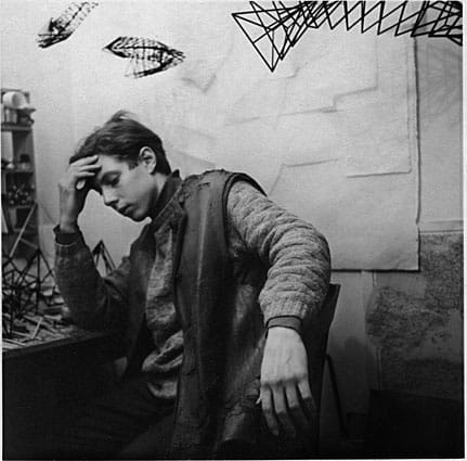 leonard_paris3 Leonard Pondering in His Room
