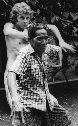performances11 Leonard and Kakul in Bali