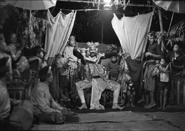 performances12 Leonard Dances in Bali