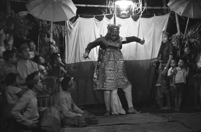 performances14 Leonard Dances in Bali
