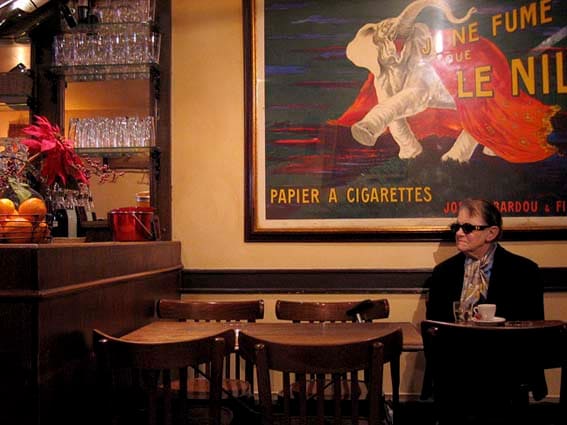 paris_color24 Café Le Nil in rue Saint Antoine